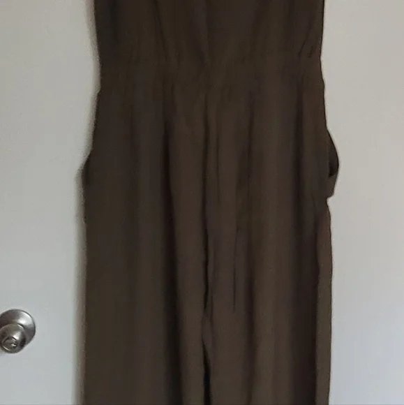 Jumpsuit with golden beads - Picture 7 of 9